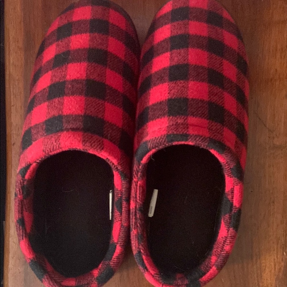 Plaid Men’s  Slippers - Red and Black 12-13